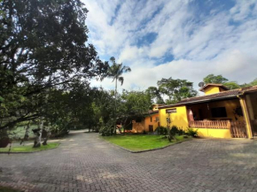 Mandala casa 3 dorms cond fech piscina churrasqueira